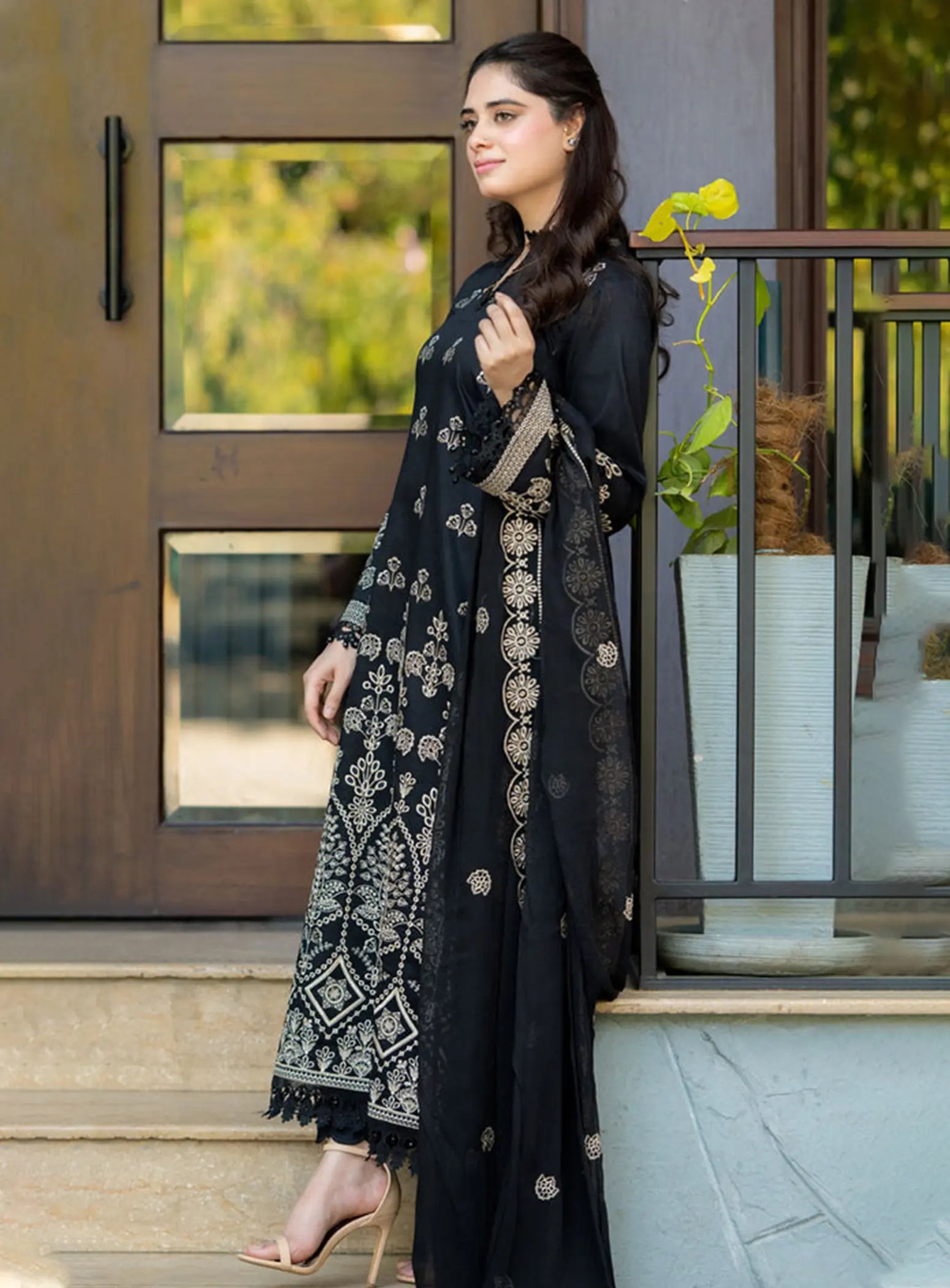 Classic Black & White Cotton 3-Piece Suit