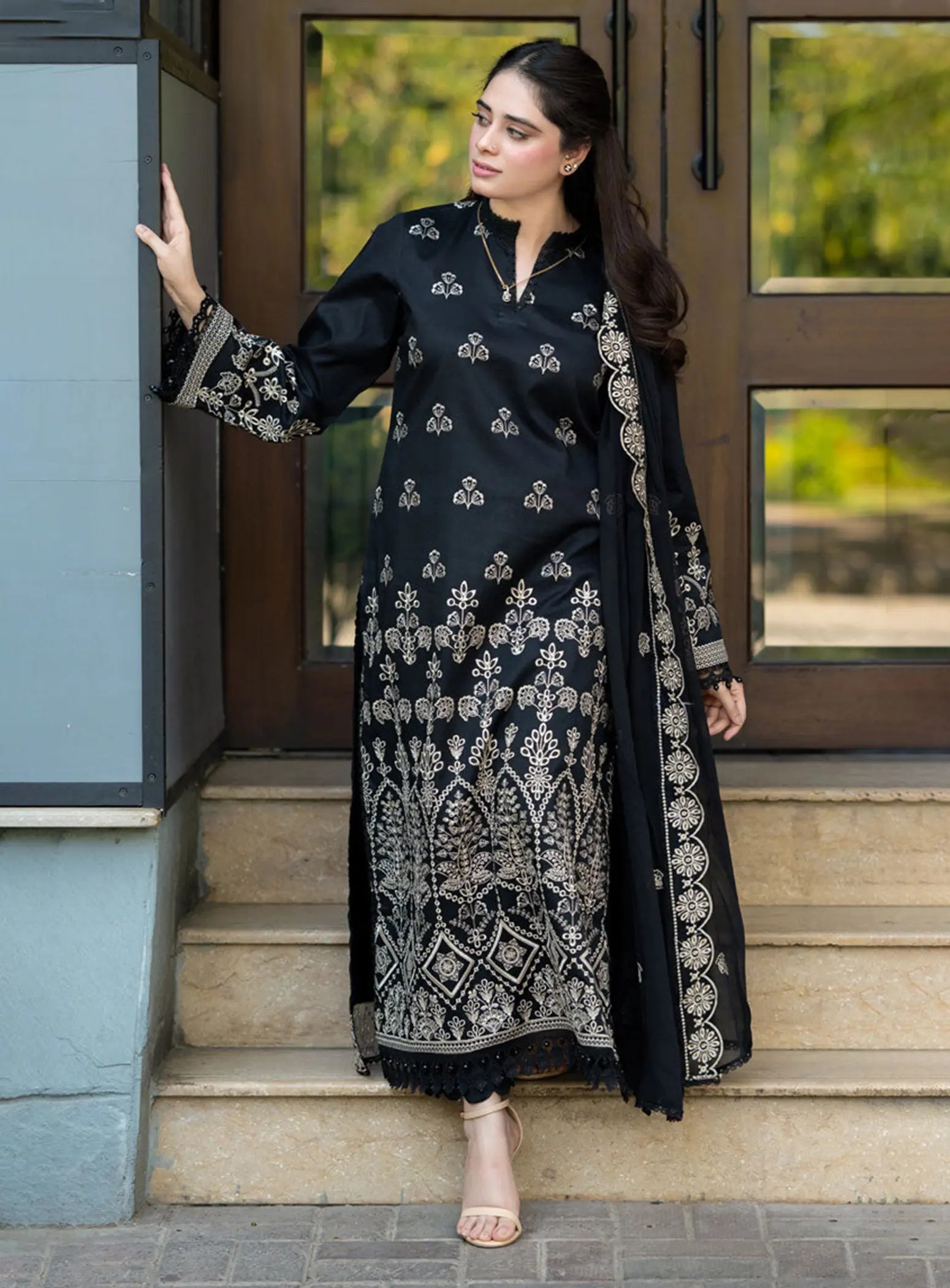Classic Black & White Cotton 3-Piece Suit